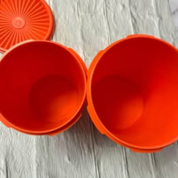 Vintage Set of 2 Tupperware Servalier Canister Containers Harvest Orange - Picture 3 of 9